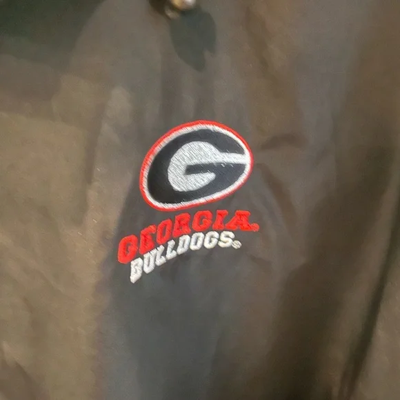 ￼GEORGIA BULLDOGS CHAMPION HOODED WINDBREAKER - Picture 6 of 6